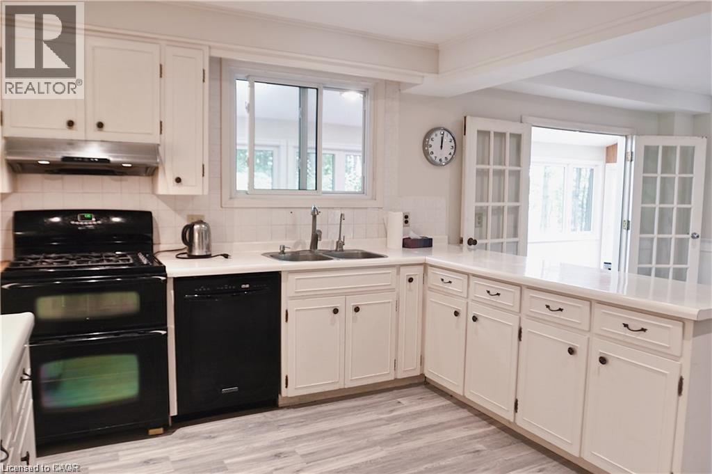 190 Mohawk Avenue, Waterloo, Ontario  N2L 2T3 - Photo 36 - 40812088