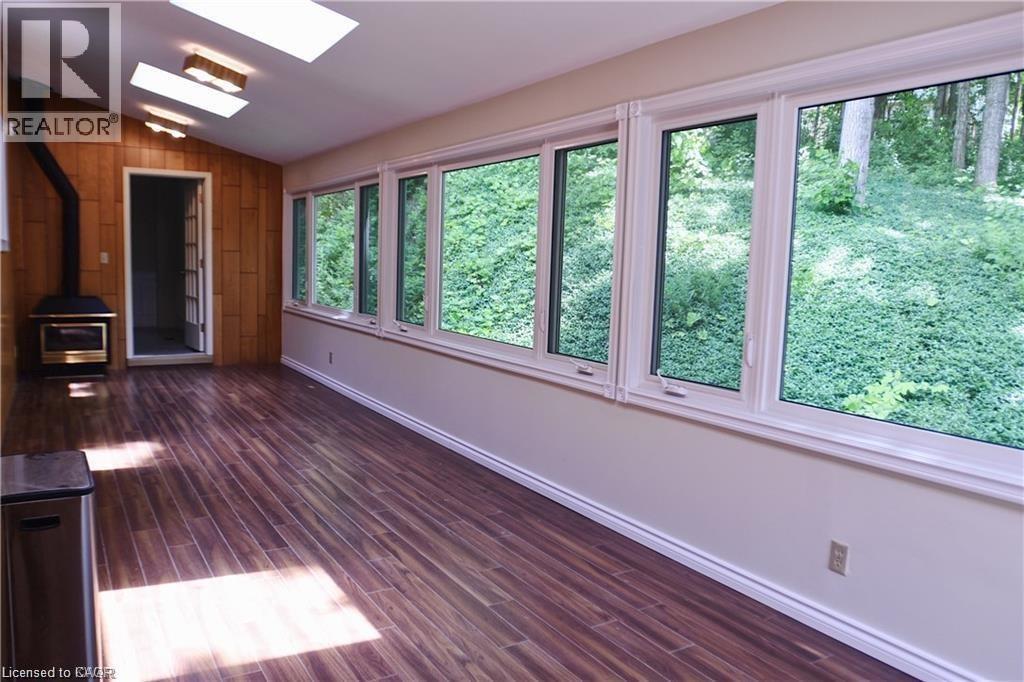 190 Mohawk Avenue, Waterloo, Ontario  N2L 2T3 - Photo 39 - 40812088