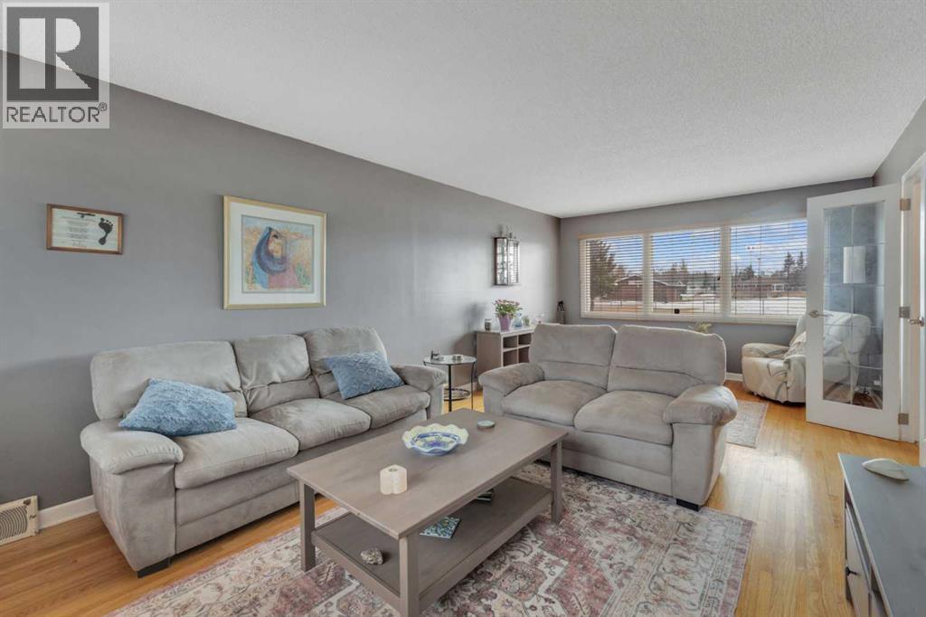 4120 46 Street, Red Deer, Alberta  T4N 1M4 - Photo 6 - A2294366