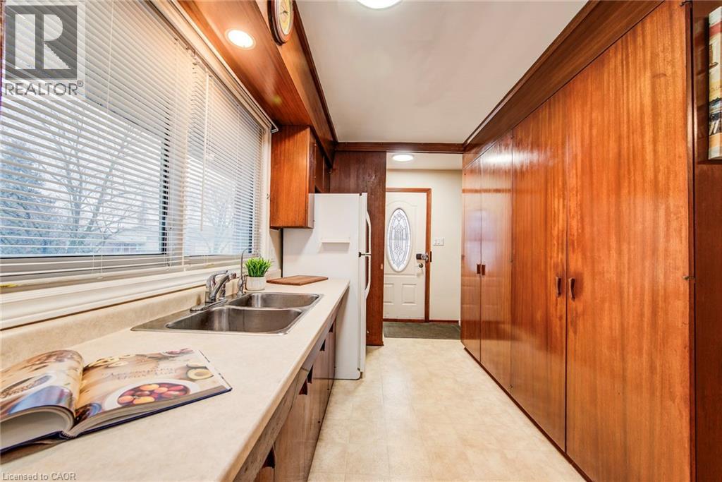 239 Winfield Avenue, Waterloo, Ontario  N2J 3M8 - Photo 8 - 40813961