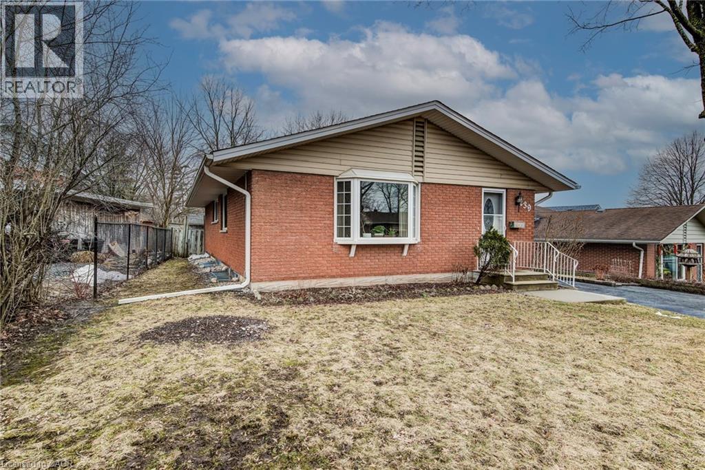 239 Winfield Avenue, Waterloo, Ontario  N2J 3M8 - Photo 2 - 40813961
