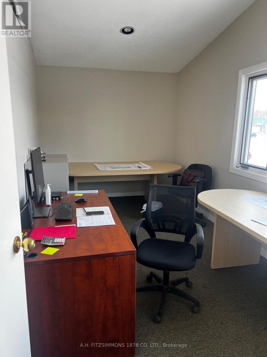 2773 Fenton Road, Ottawa, Ontario  K1T 3T8 - Photo 6 - X12906194