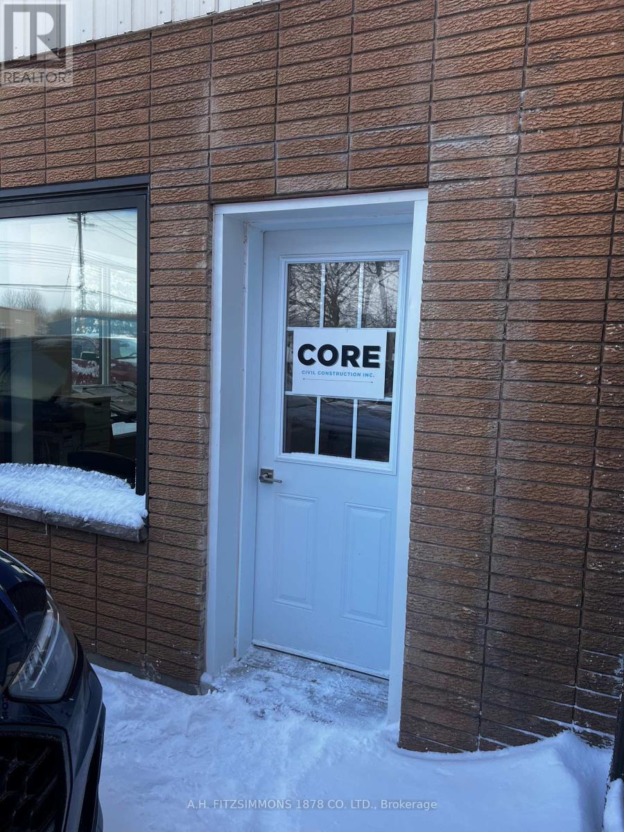 2773 Fenton Road, Ottawa, Ontario  K1T 3T8 - Photo 2 - X12906228