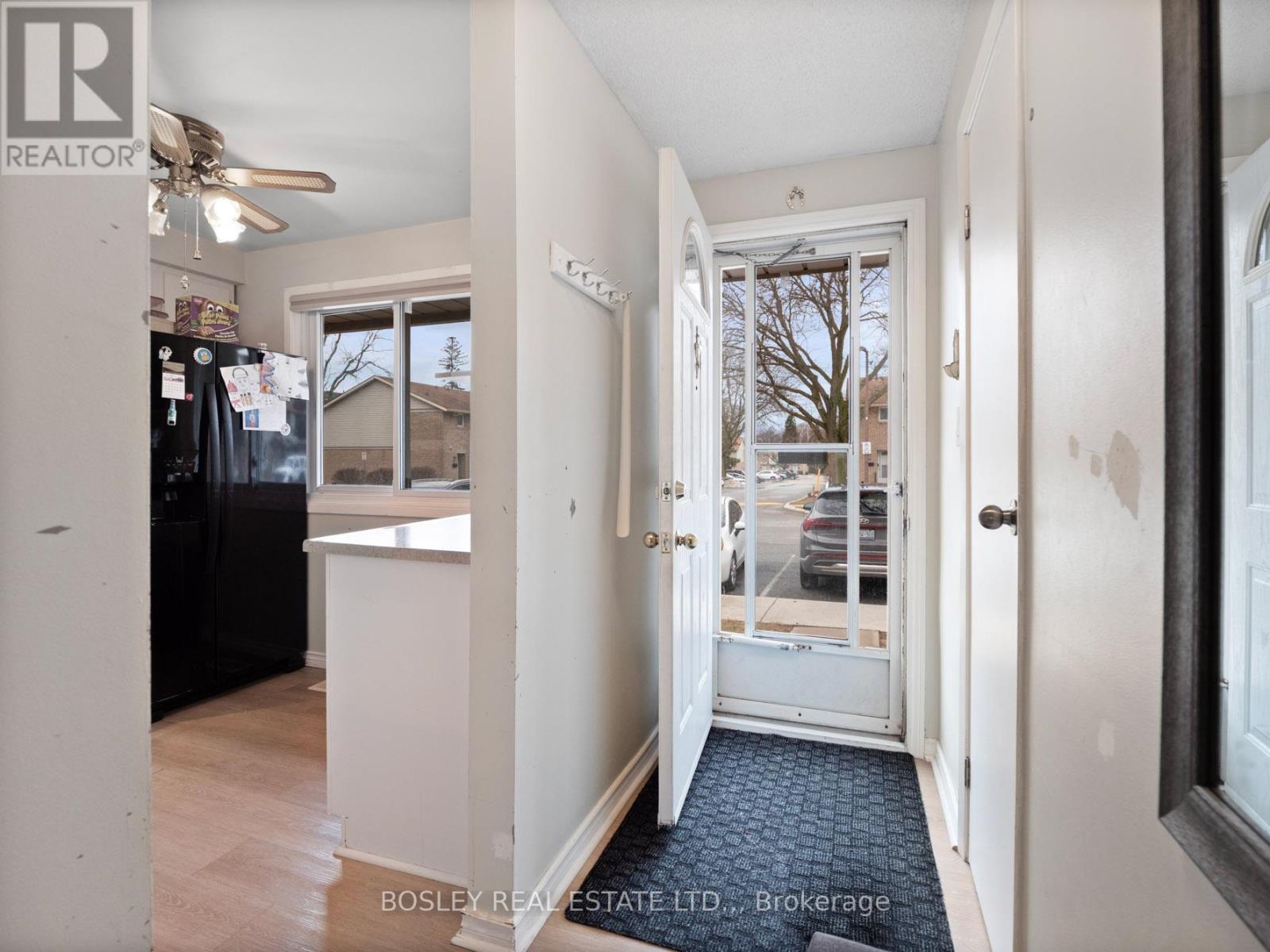 #94 - 6767 Thorold Stone Road, Niagara Falls (Stamford), Ontario  L2J 3W9 - Photo 2 - X12906214