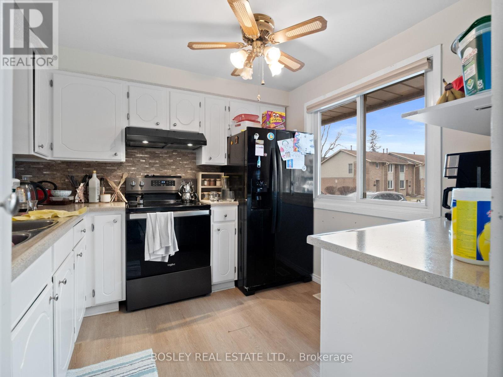 #94 - 6767 Thorold Stone Road, Niagara Falls (Stamford), Ontario  L2J 3W9 - Photo 3 - X12906214