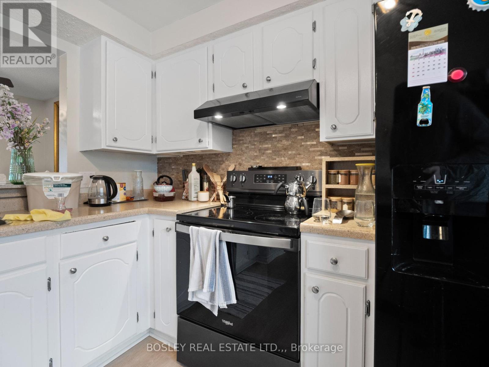 #94 - 6767 Thorold Stone Road, Niagara Falls (Stamford), Ontario  L2J 3W9 - Photo 5 - X12906214