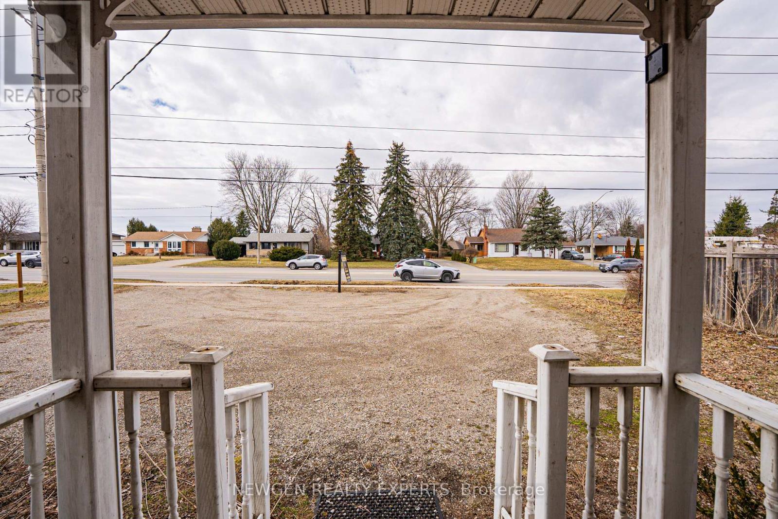 280 King George Road, Brantford, Ontario  N3R 5L6 - Photo 4 - X12889492