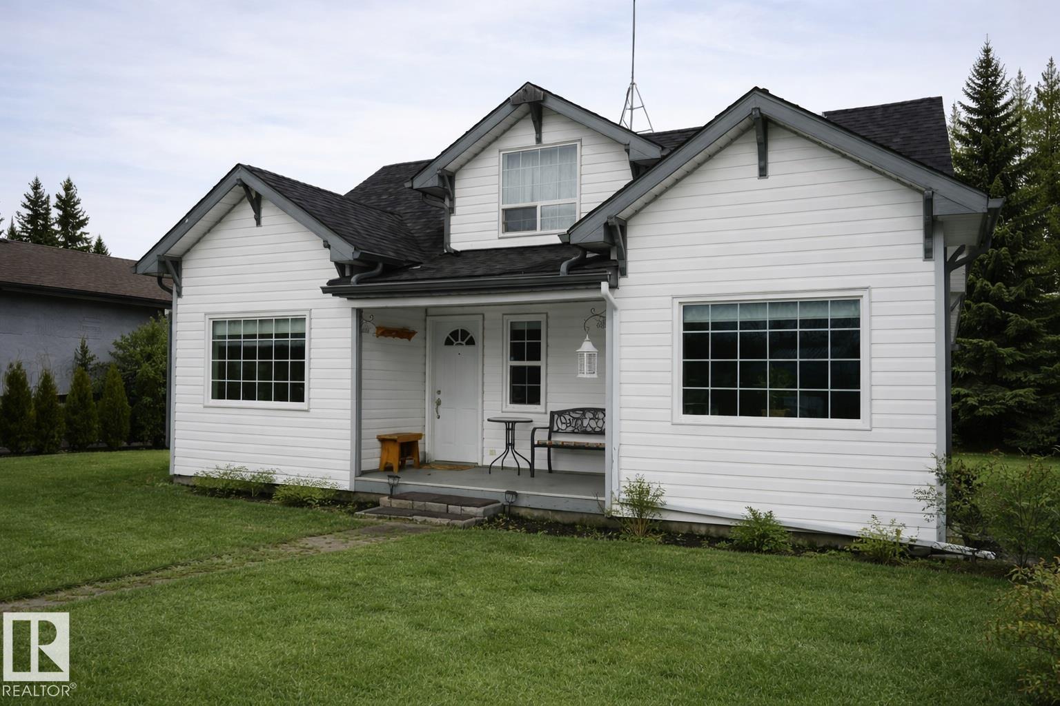 5016 52 Av, Warburg, Alberta  T0C 2T0 - Photo 2 - E4476591