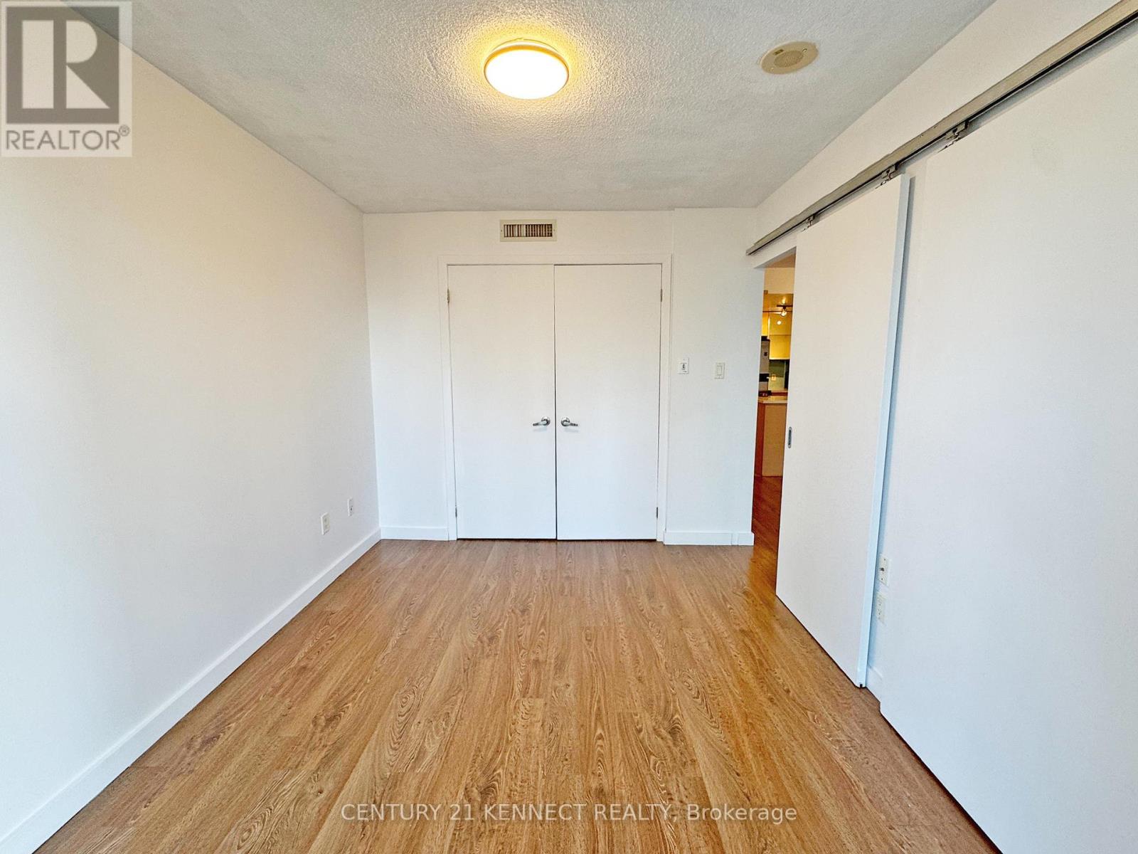 1706 - 37 Grosvenor Street, Toronto, Ontario  M4Y 3G5 - Photo 11 - C12906202