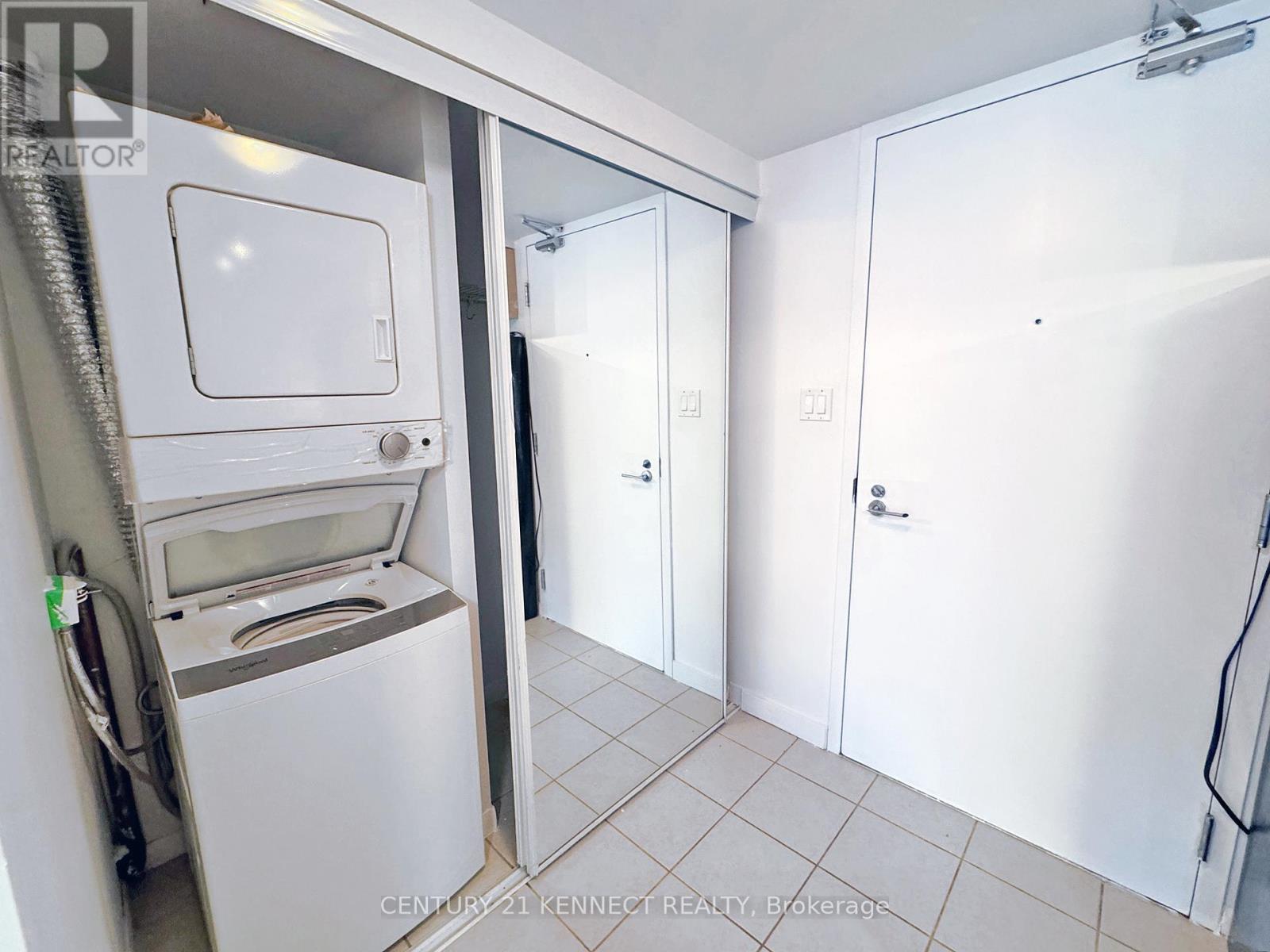 1706 - 37 Grosvenor Street, Toronto, Ontario  M4Y 3G5 - Photo 13 - C12906202