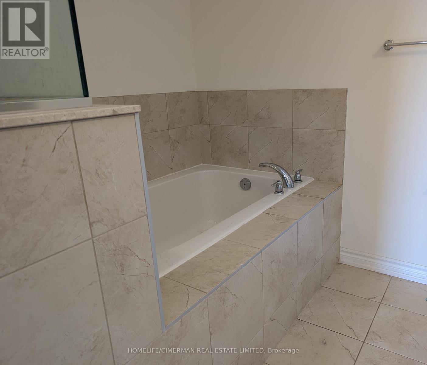 223 Royal Northern Path N, Oshawa, Ontario  L1L 0R6 - Photo 17 - E12906222