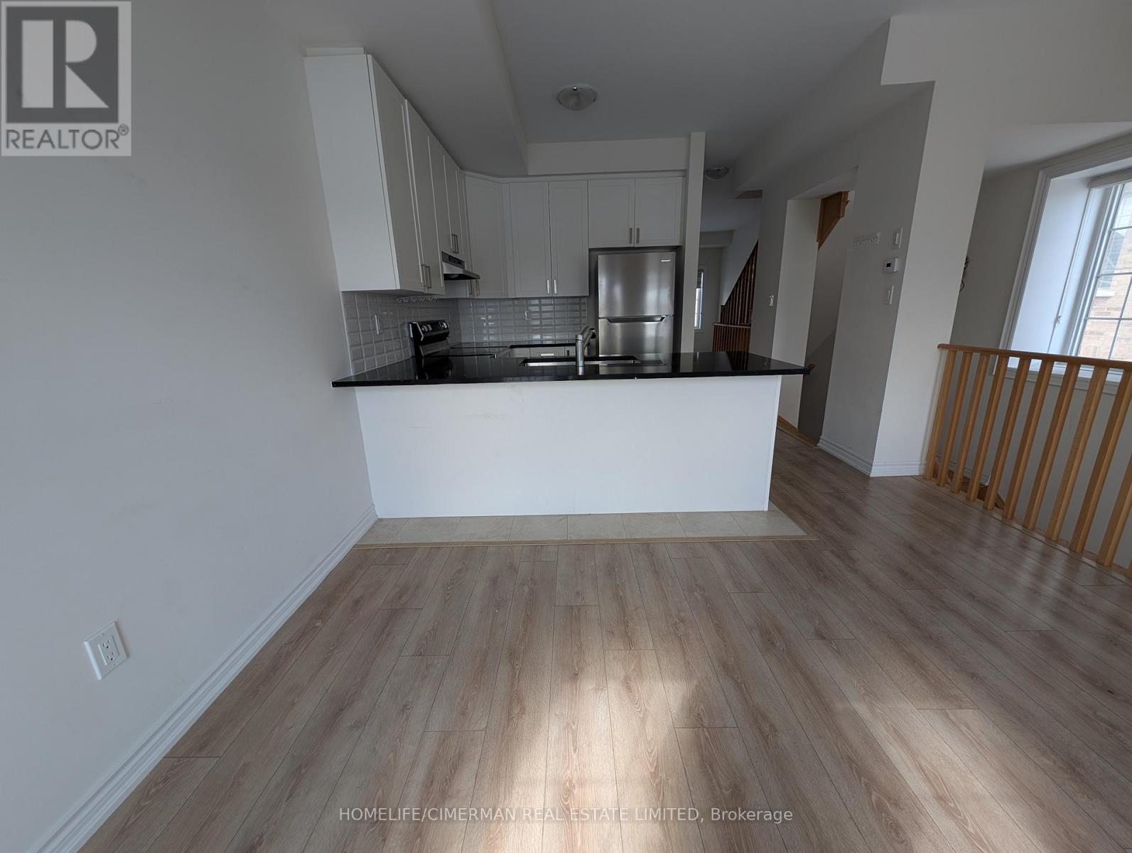 223 Royal Northern Path N, Oshawa, Ontario  L1L 0R6 - Photo 7 - E12906222