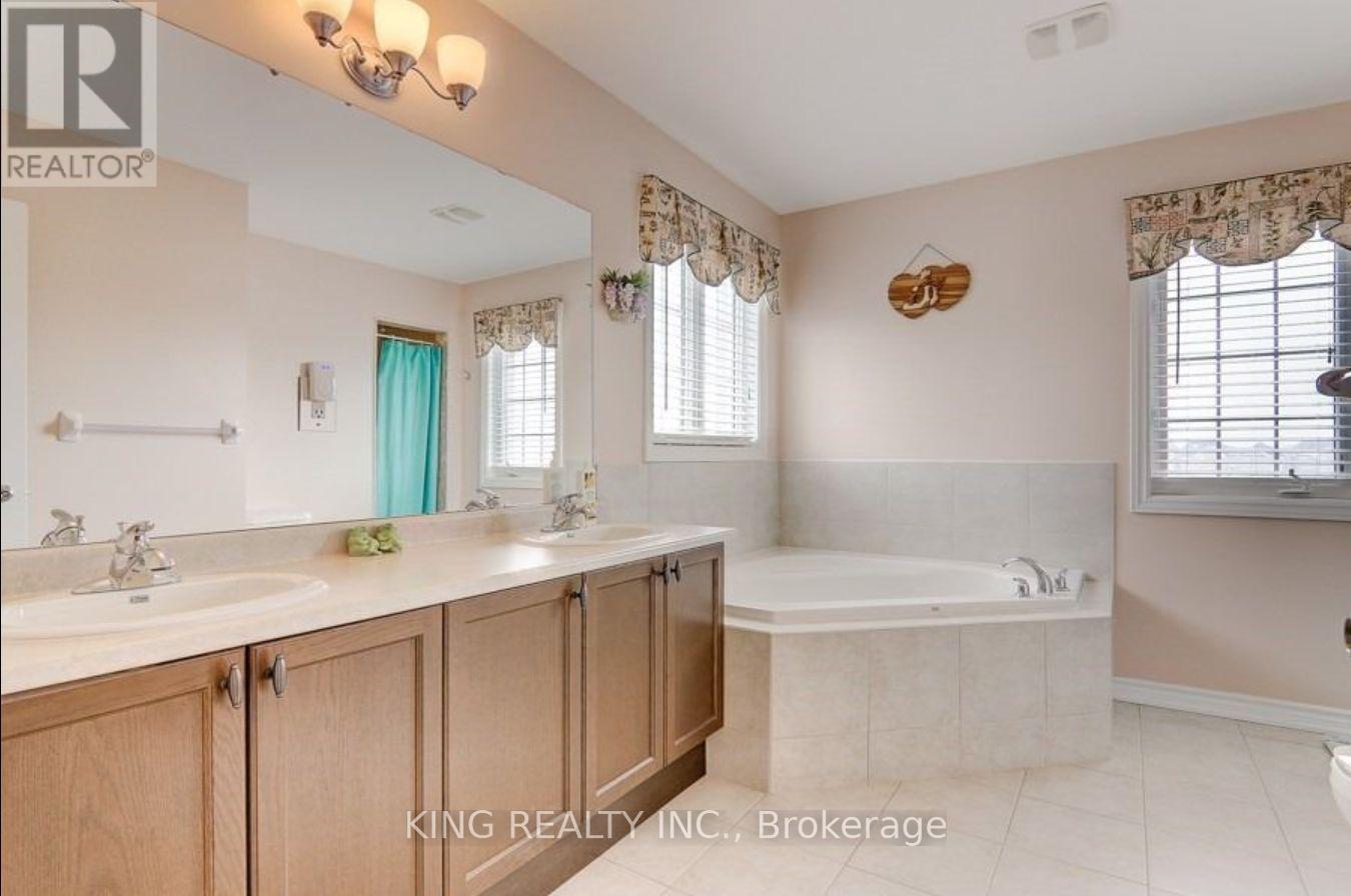 1 Education Road, Brampton, Ontario  L6P 3P2 - Photo 15 - W12906200