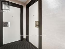 3002 - 510 Curran Place S, Mississauga, Ontario  L5B 0J8 - Photo 2 - W12906212