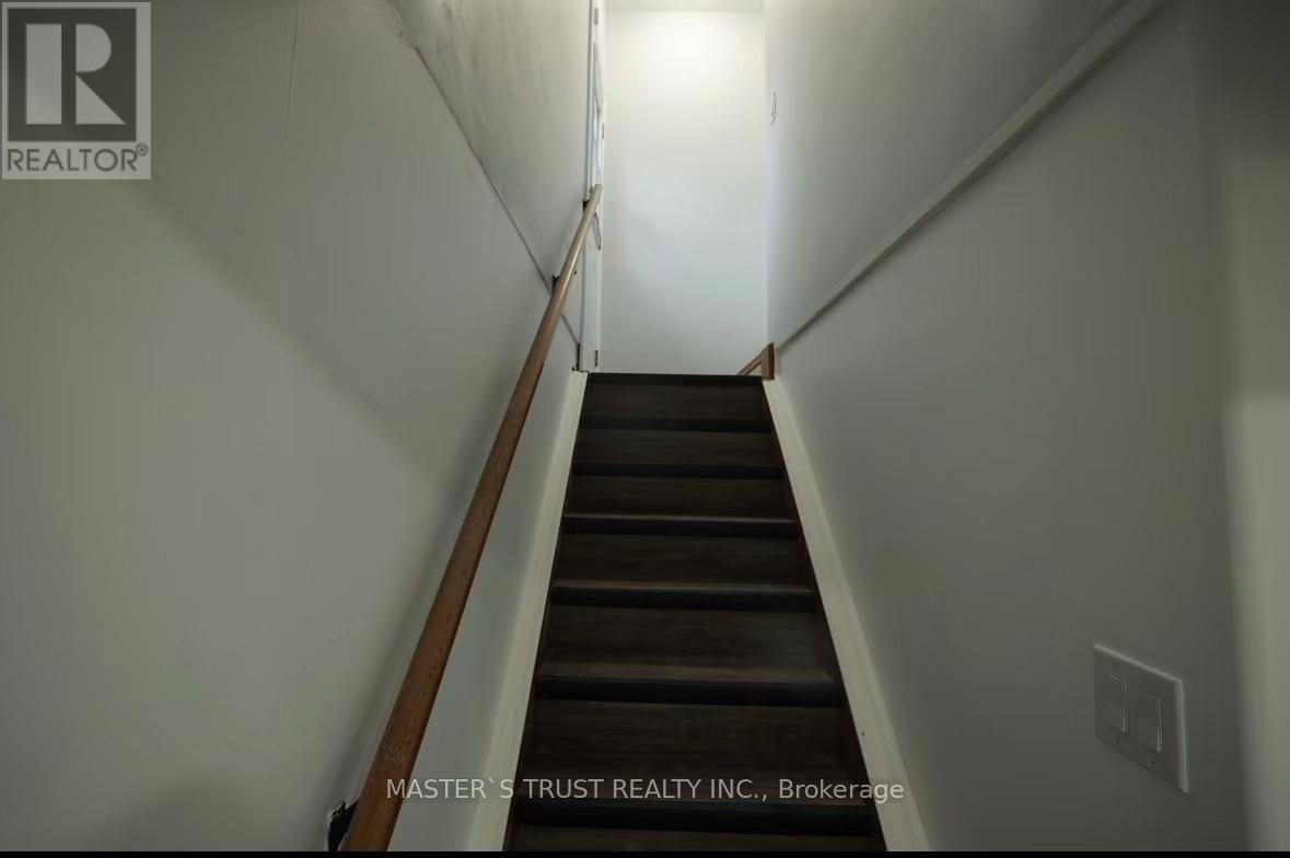 16 Hastings Boulevard, Guelph, Ontario  N1E 4G4 - Photo 3 - X12906210