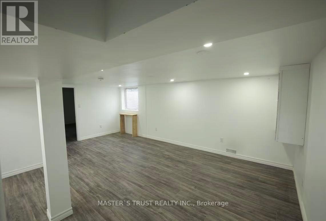 16 Hastings Boulevard, Guelph, Ontario  N1E 4G4 - Photo 4 - X12906210