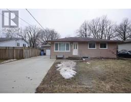 16 HASTINGS BOULEVARD, Guelph, Ontario