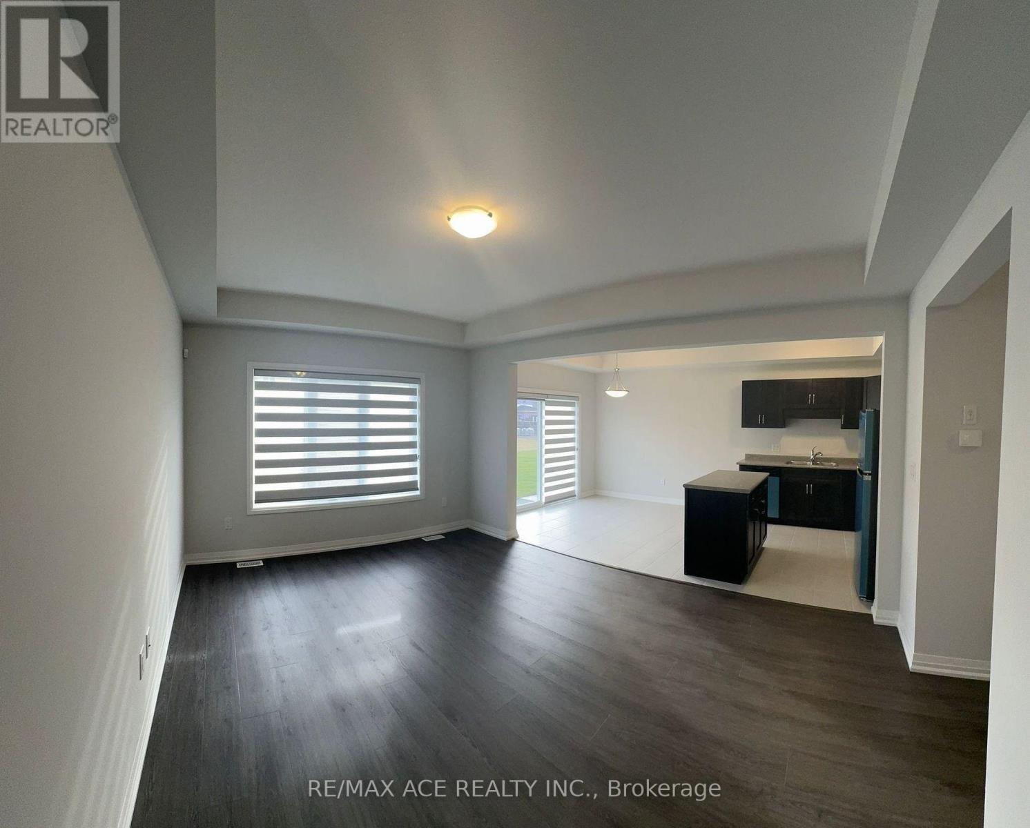 132 Alicia Crescent, Thorold, Ontario  L2V 0M2 - Photo 2 - X12906224