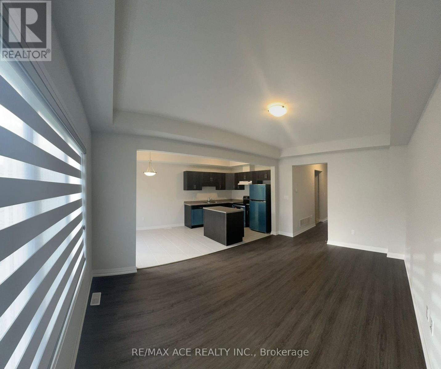 132 Alicia Crescent, Thorold, Ontario  L2V 0M2 - Photo 3 - X12906224