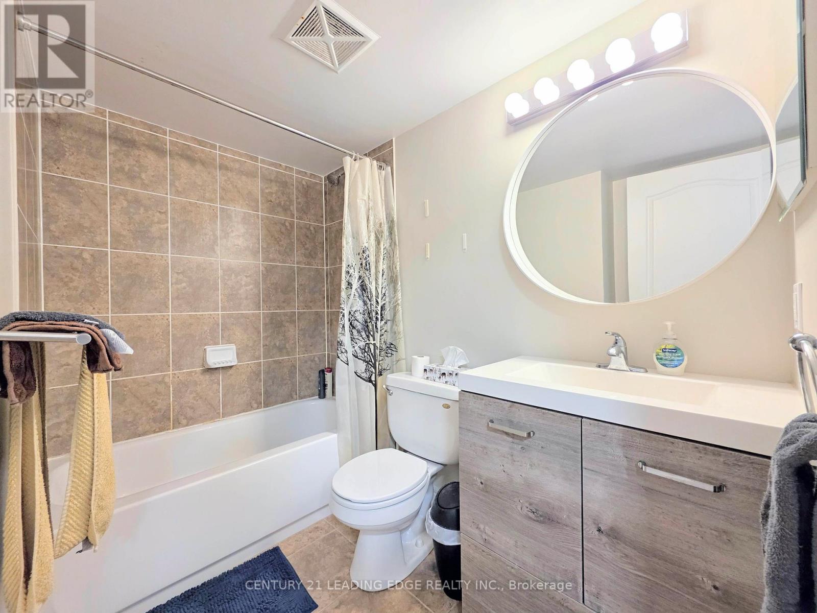 1012 - 212 Eglinton Avenue E, Toronto, Ontario  M4P 0A3 - Photo 12 - C12903620