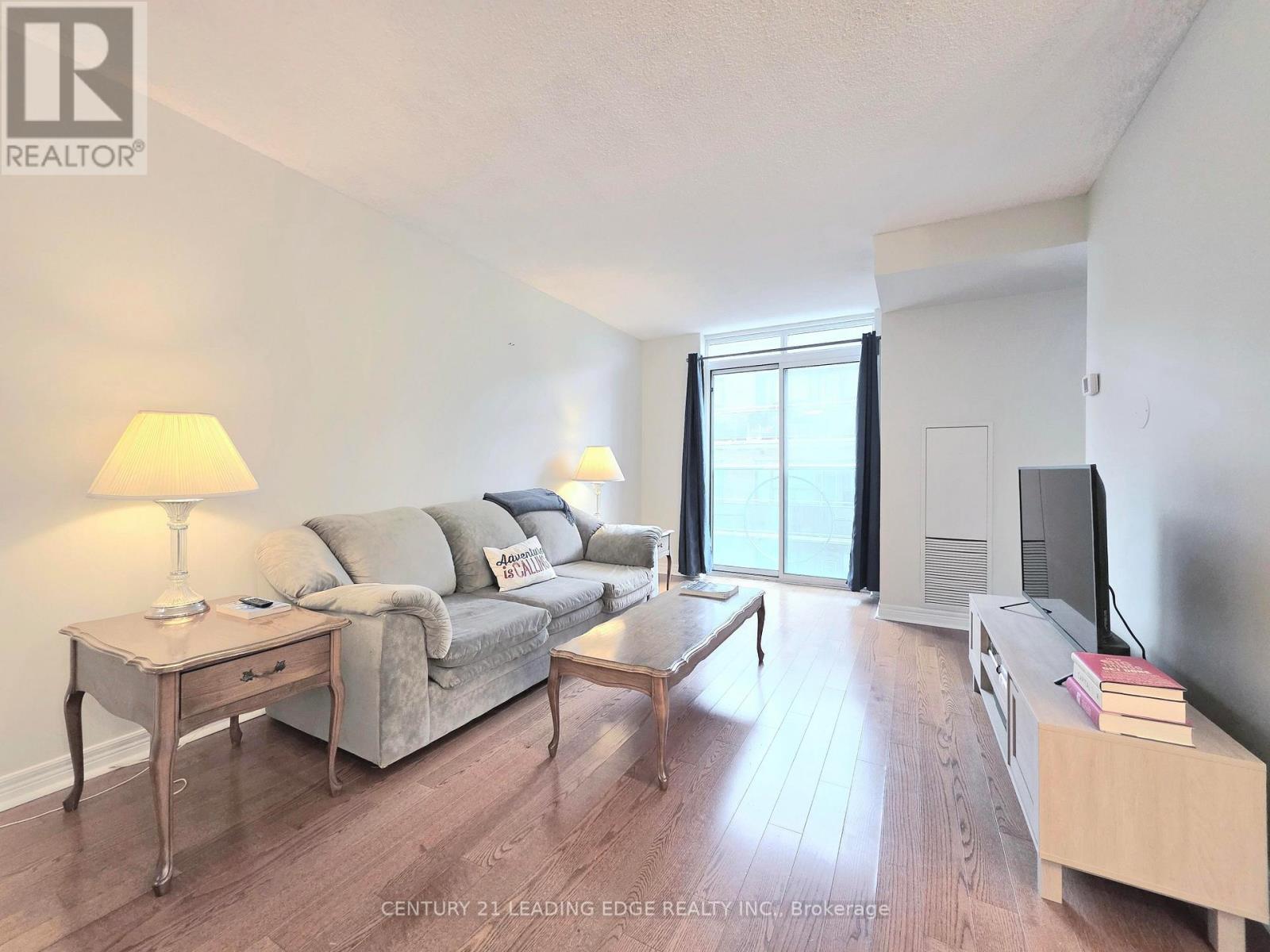 1012 - 212 Eglinton Avenue E, Toronto, Ontario  M4P 0A3 - Photo 3 - C12903620