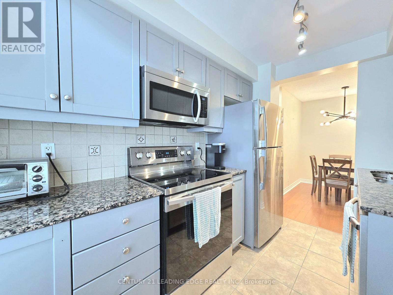 1012 - 212 Eglinton Avenue E, Toronto, Ontario  M4P 0A3 - Photo 9 - C12903620