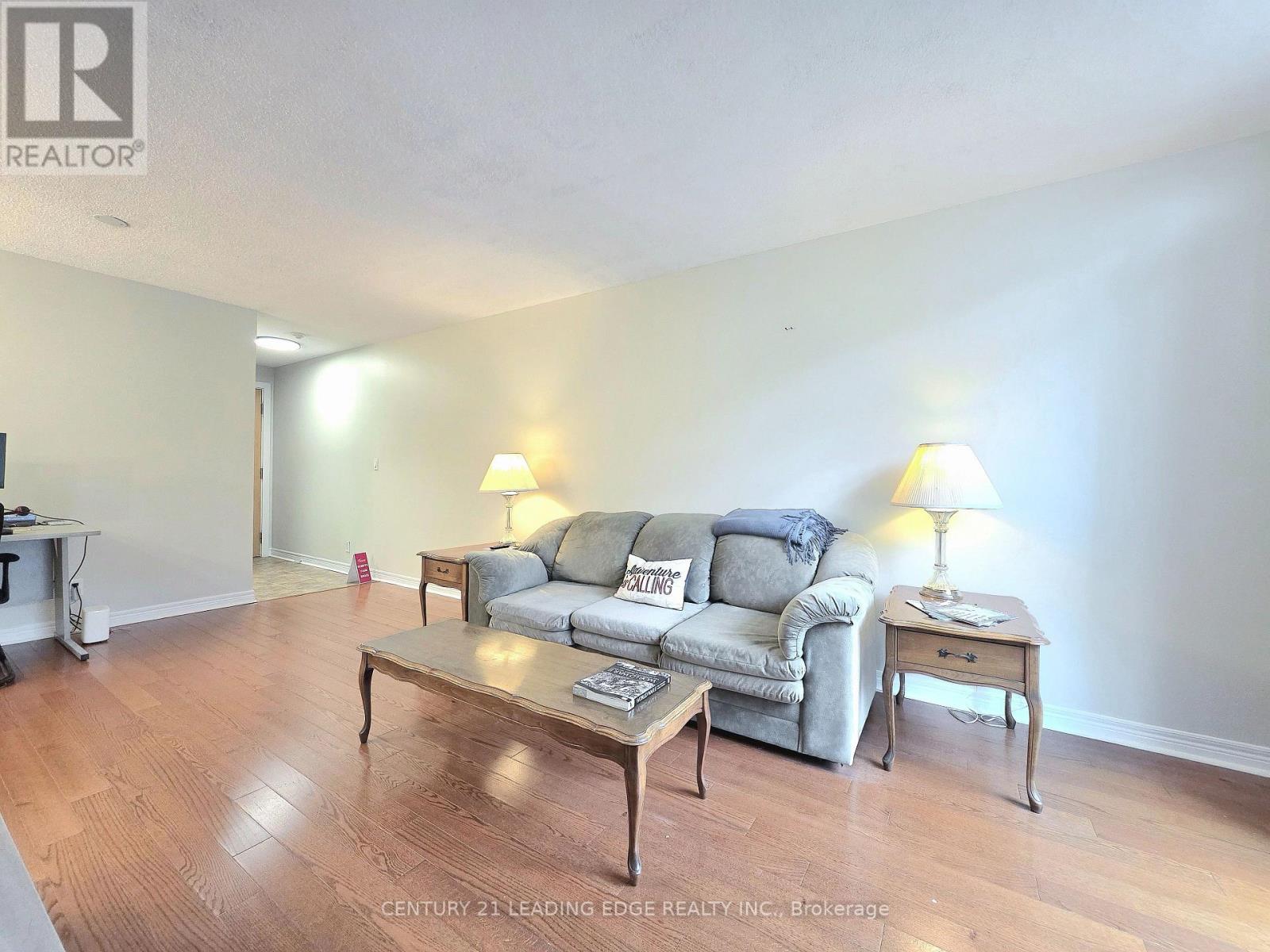 1012 - 212 Eglinton Avenue E, Toronto, Ontario  M4P 0A3 - Photo 5 - C12903620