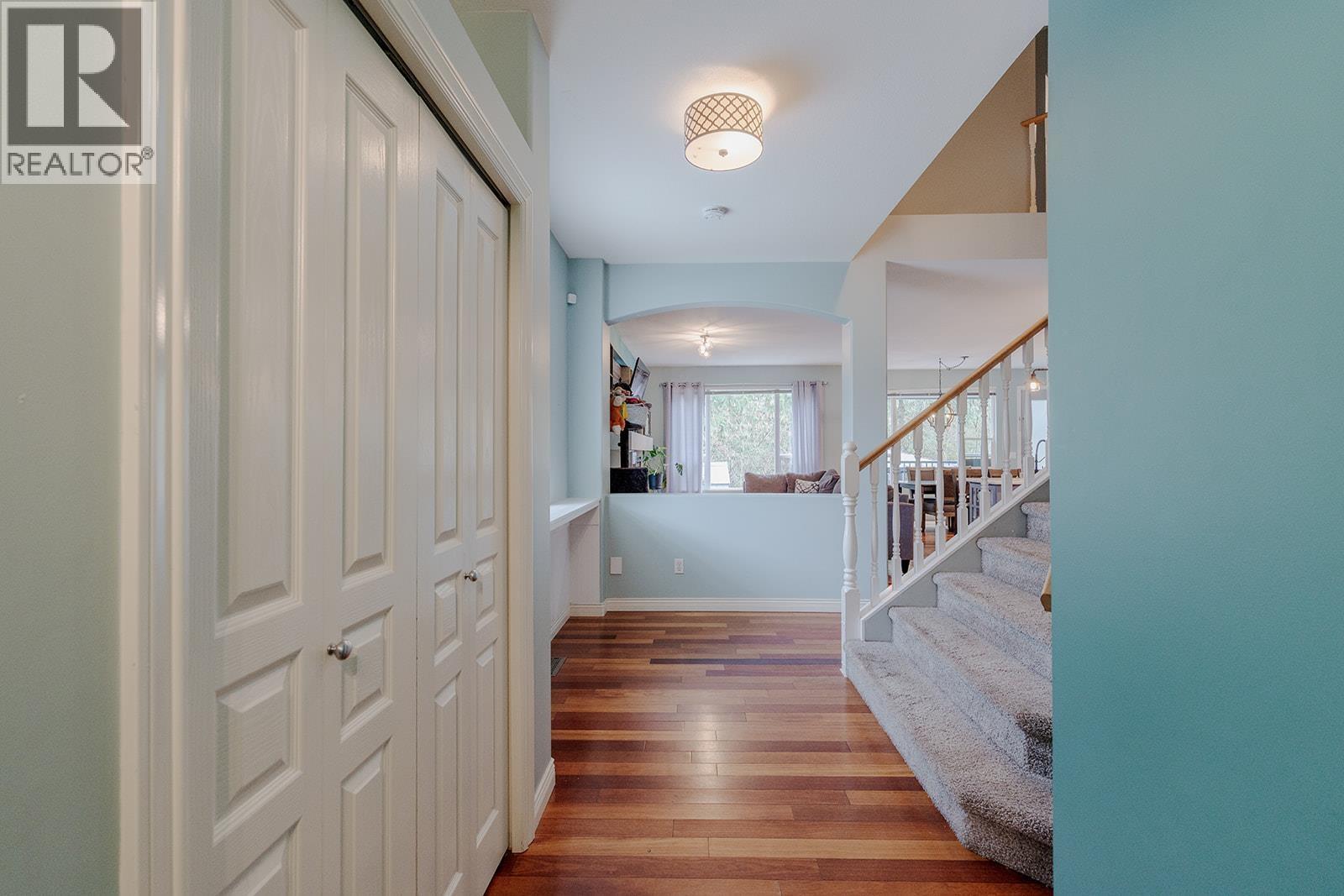 24330 100b Avenue, Maple Ridge, British Columbia  V2W 1X3 - Photo 3 - R3100294