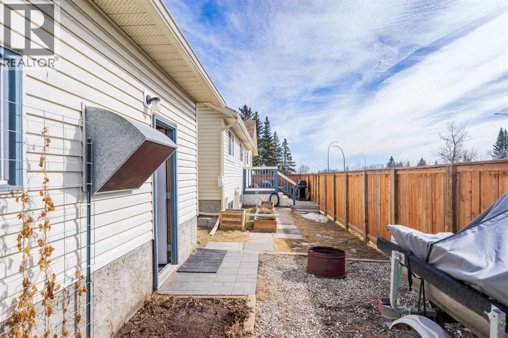 92 Millcrest Green SW, Calgary, Alberta  T2Y 2J8 - Photo 34 - A2294599