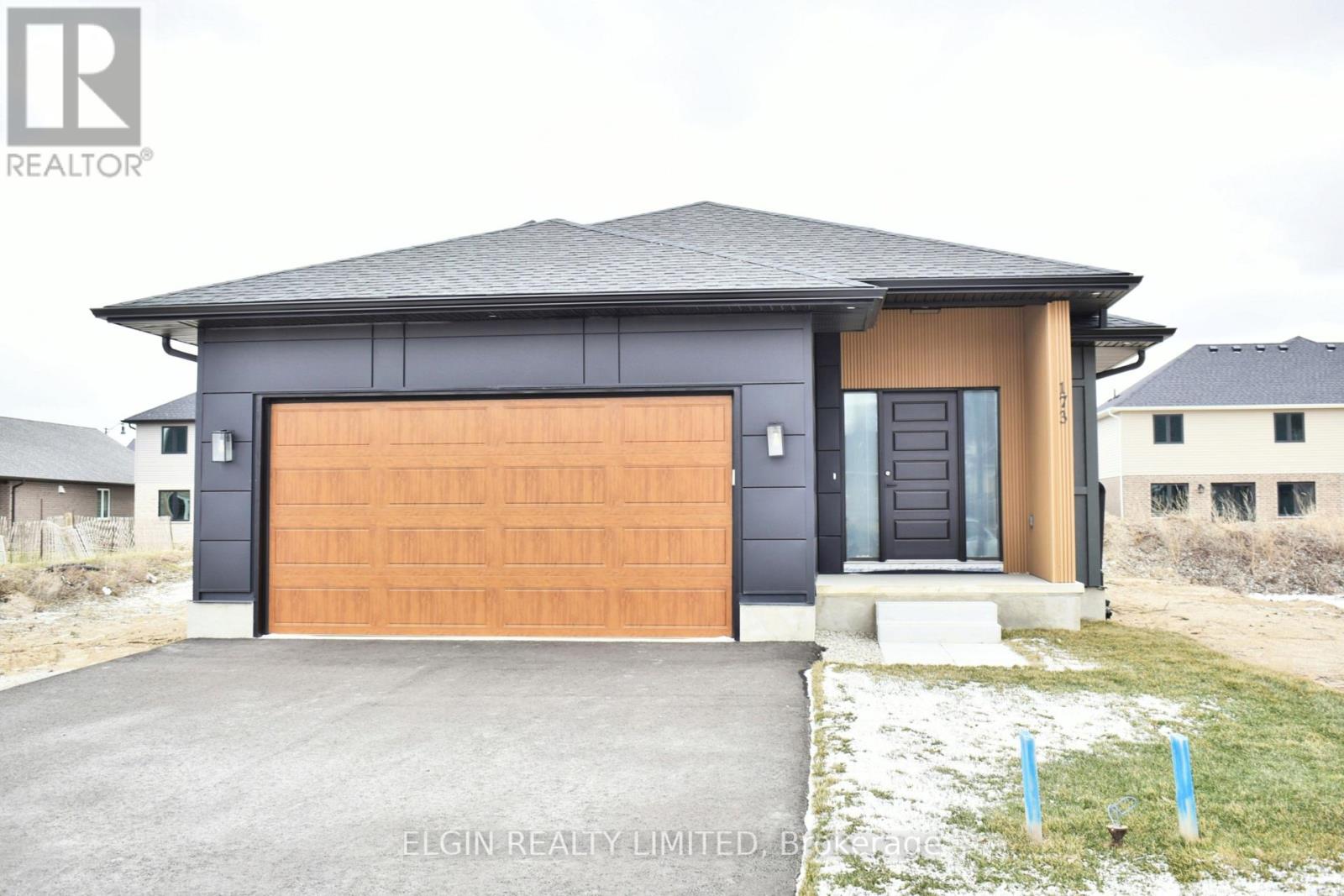 173 Renaissance Drive, St. Thomas, Ontario  N5R 0P1 - Photo 2 - X12906268