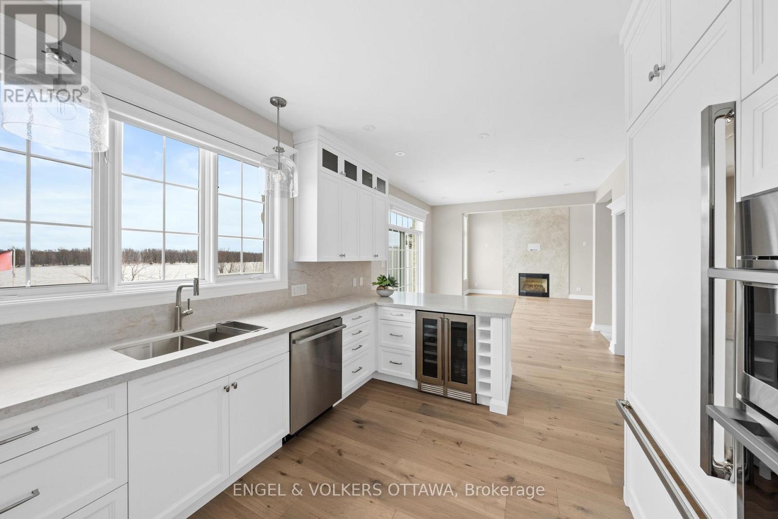 6373 Radisson Way, Ottawa, Ontario  K1C 2Z9 - Photo 18 - X12906240