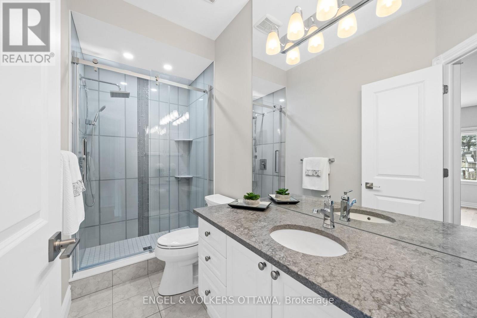 6373 Radisson Way, Ottawa, Ontario  K1C 2Z9 - Photo 19 - X12906240