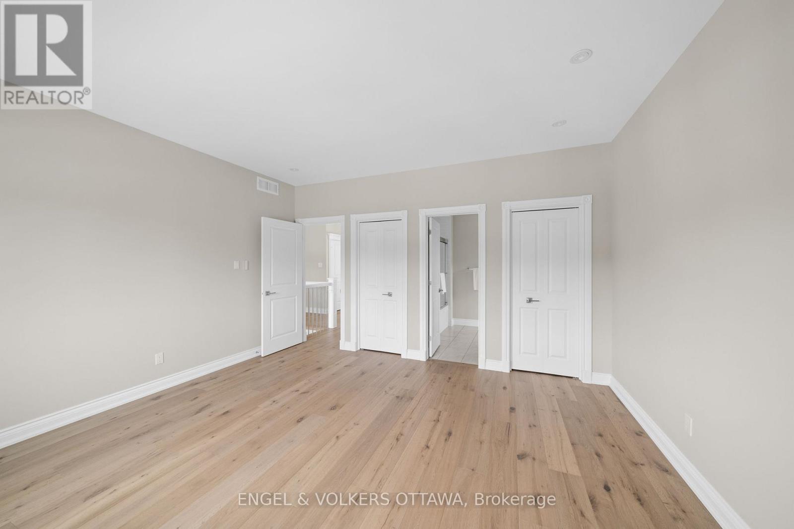 6373 Radisson Way, Ottawa, Ontario  K1C 2Z9 - Photo 33 - X12906240