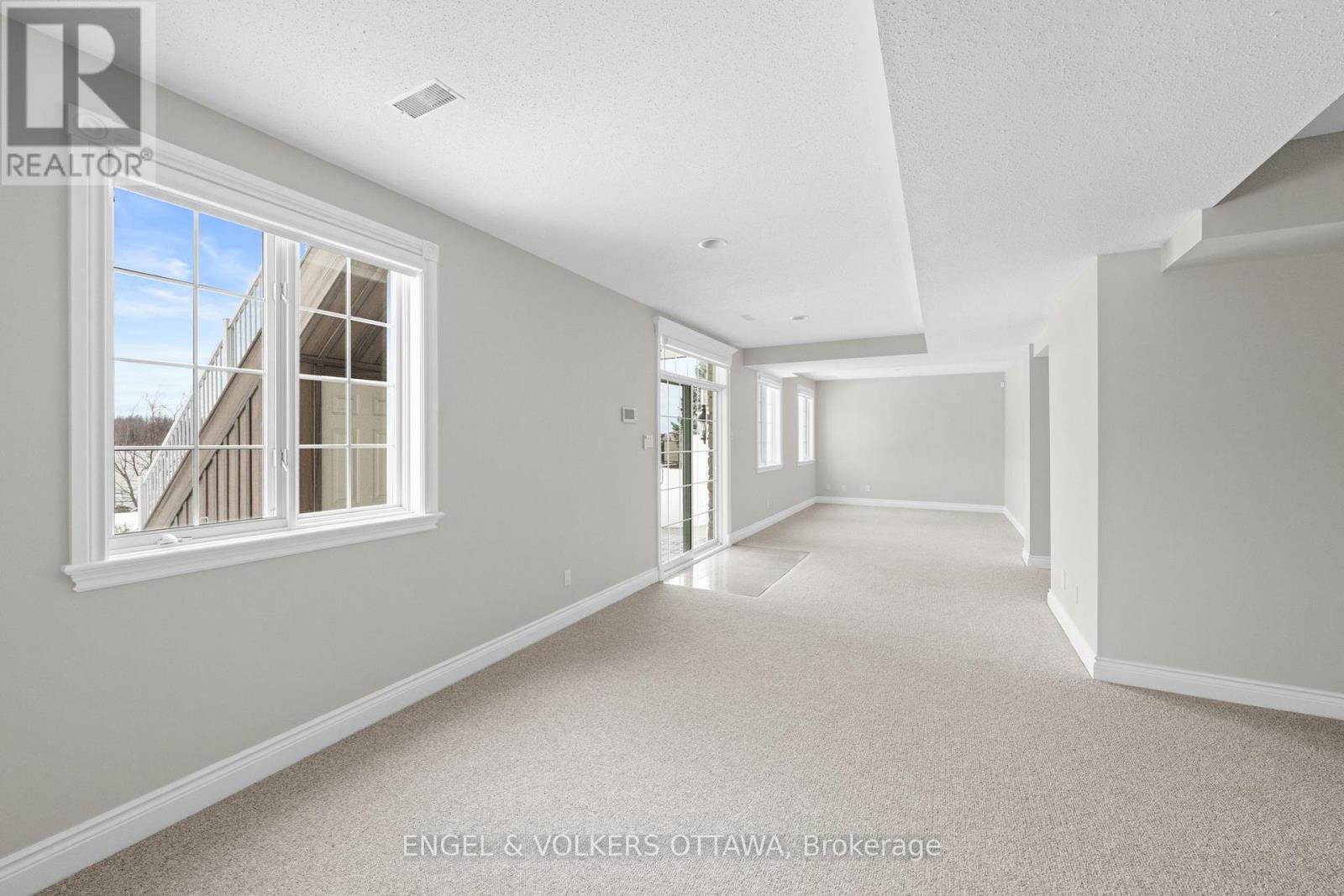 6373 Radisson Way, Ottawa, Ontario  K1C 2Z9 - Photo 38 - X12906240