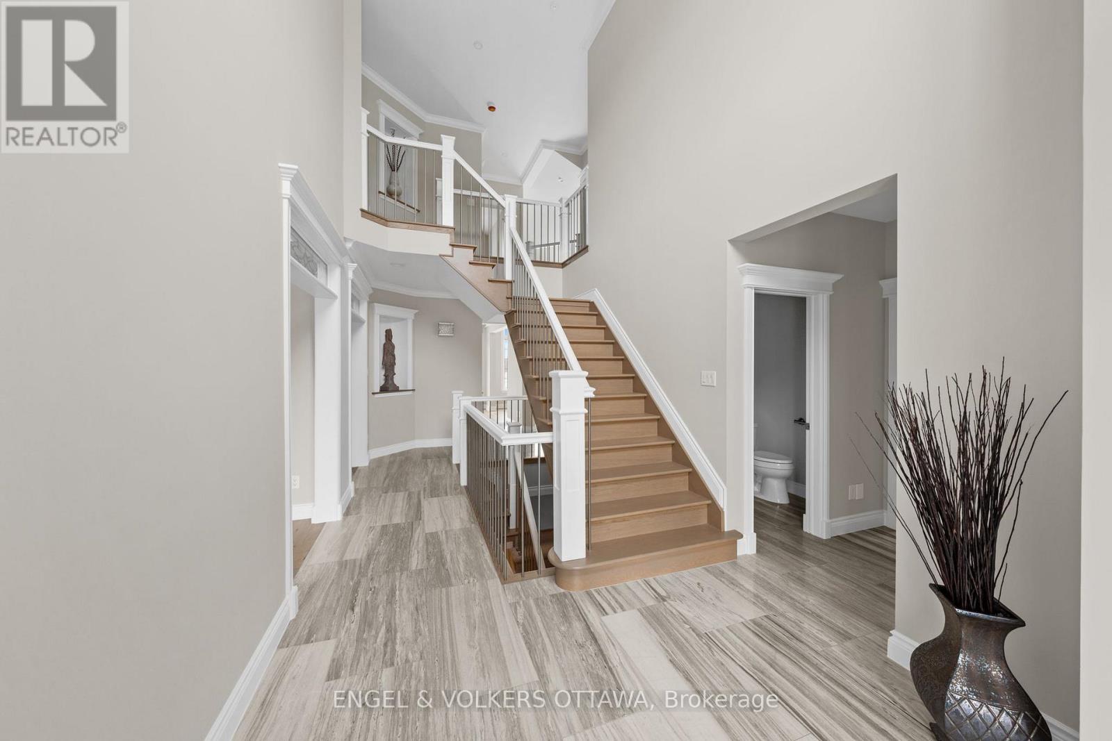 6373 Radisson Way, Ottawa, Ontario  K1C 2Z9 - Photo 5 - X12906240