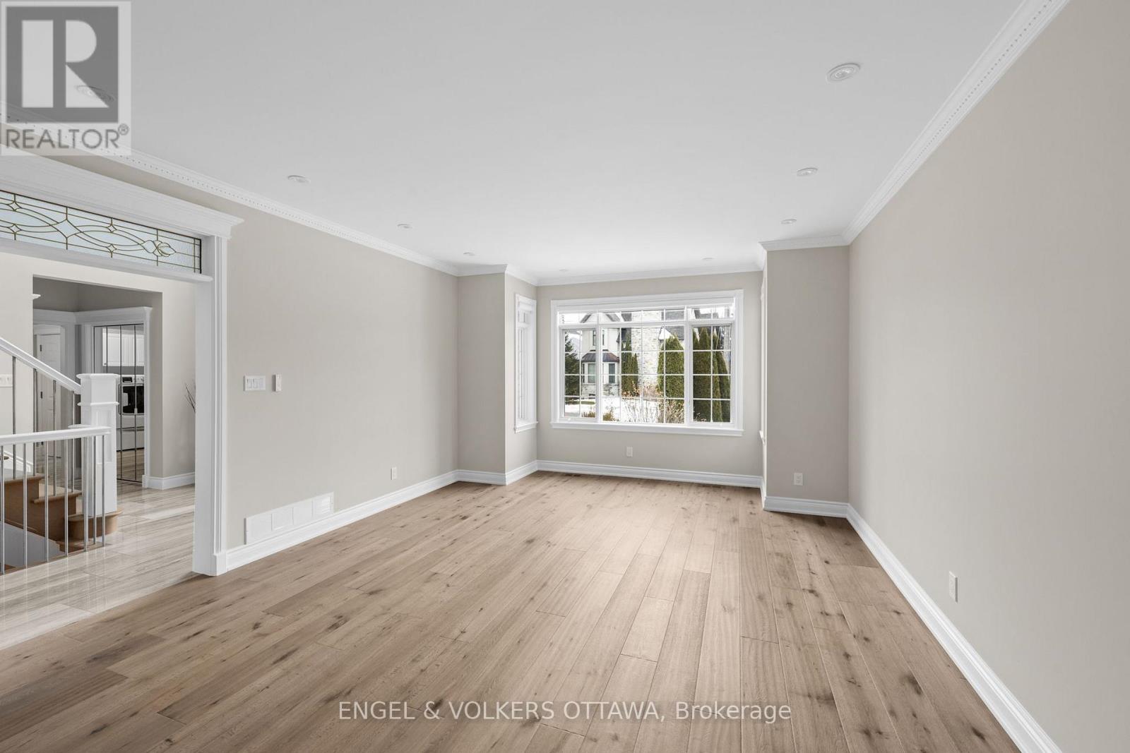 6373 Radisson Way, Ottawa, Ontario  K1C 2Z9 - Photo 7 - X12906240