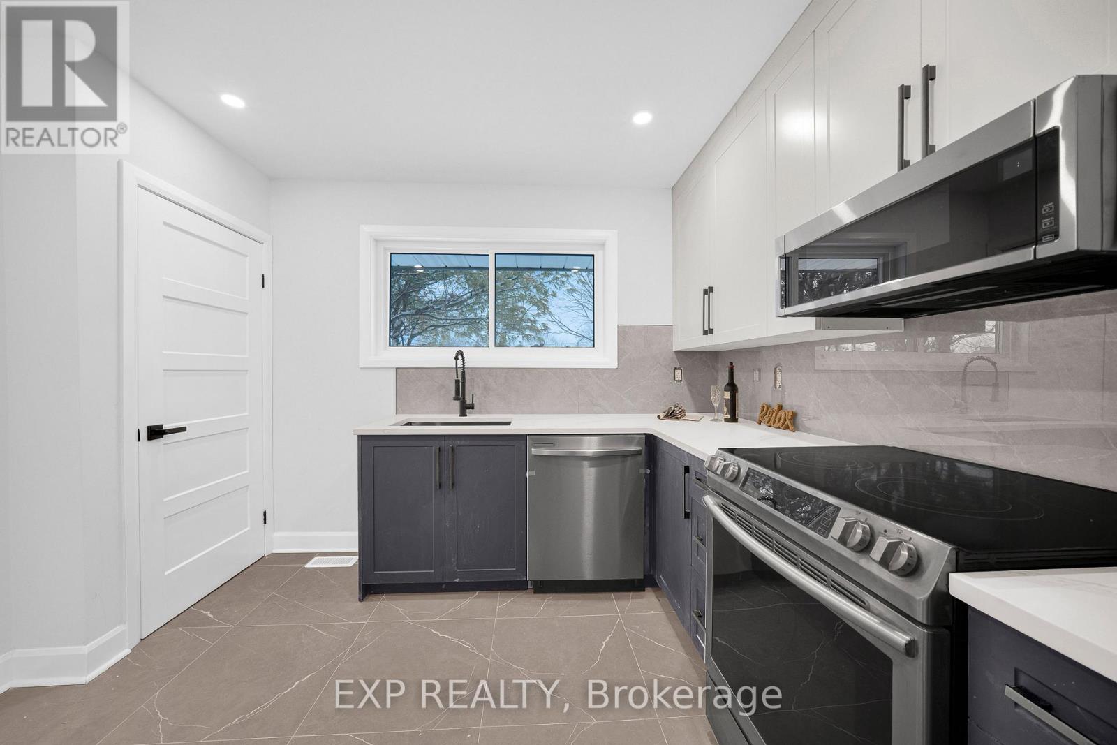 768 Pleasant Park Road, Ottawa, Ontario K1G 1Y7 - Photo 9 - X12906316