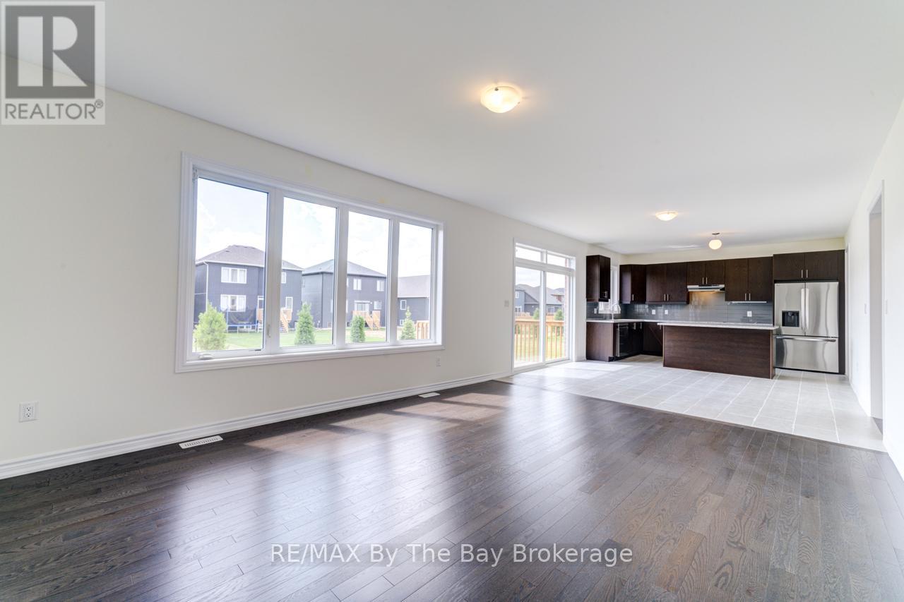 174 Mapleside Drive, Wasaga Beach, Ontario  L9Z 0L4 - Photo 17 - S12906294