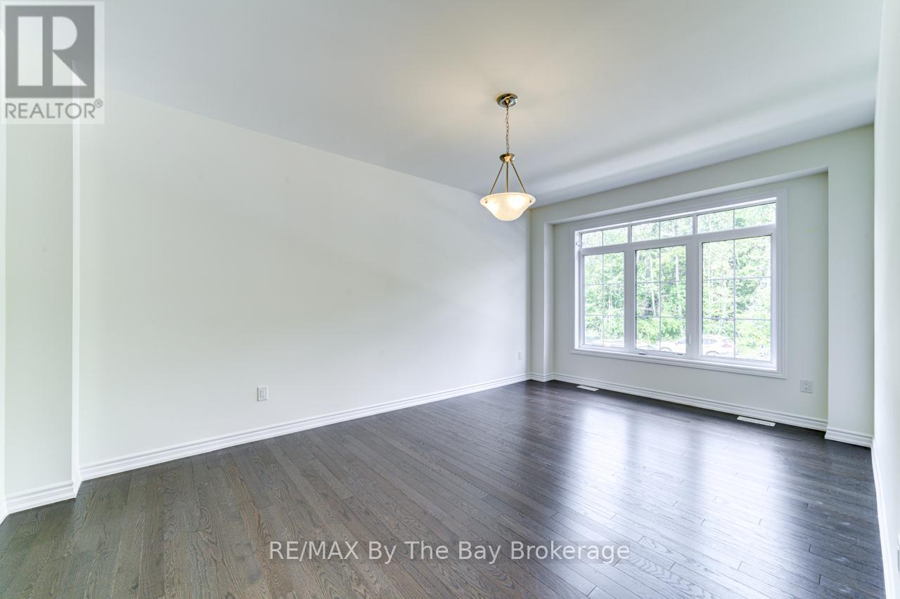 174 Mapleside Drive, Wasaga Beach, Ontario  L9Z 0L4 - Photo 3 - S12906294