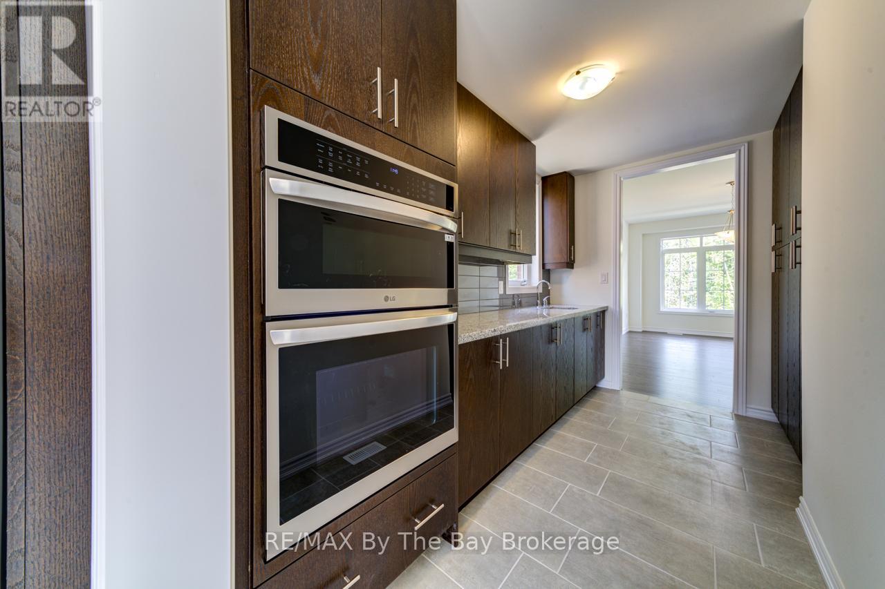 174 Mapleside Drive, Wasaga Beach, Ontario  L9Z 0L4 - Photo 8 - S12906294