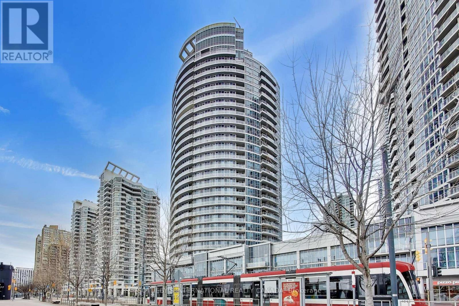 505 - 218 QUEENS QUAY W, Toronto, Ontario