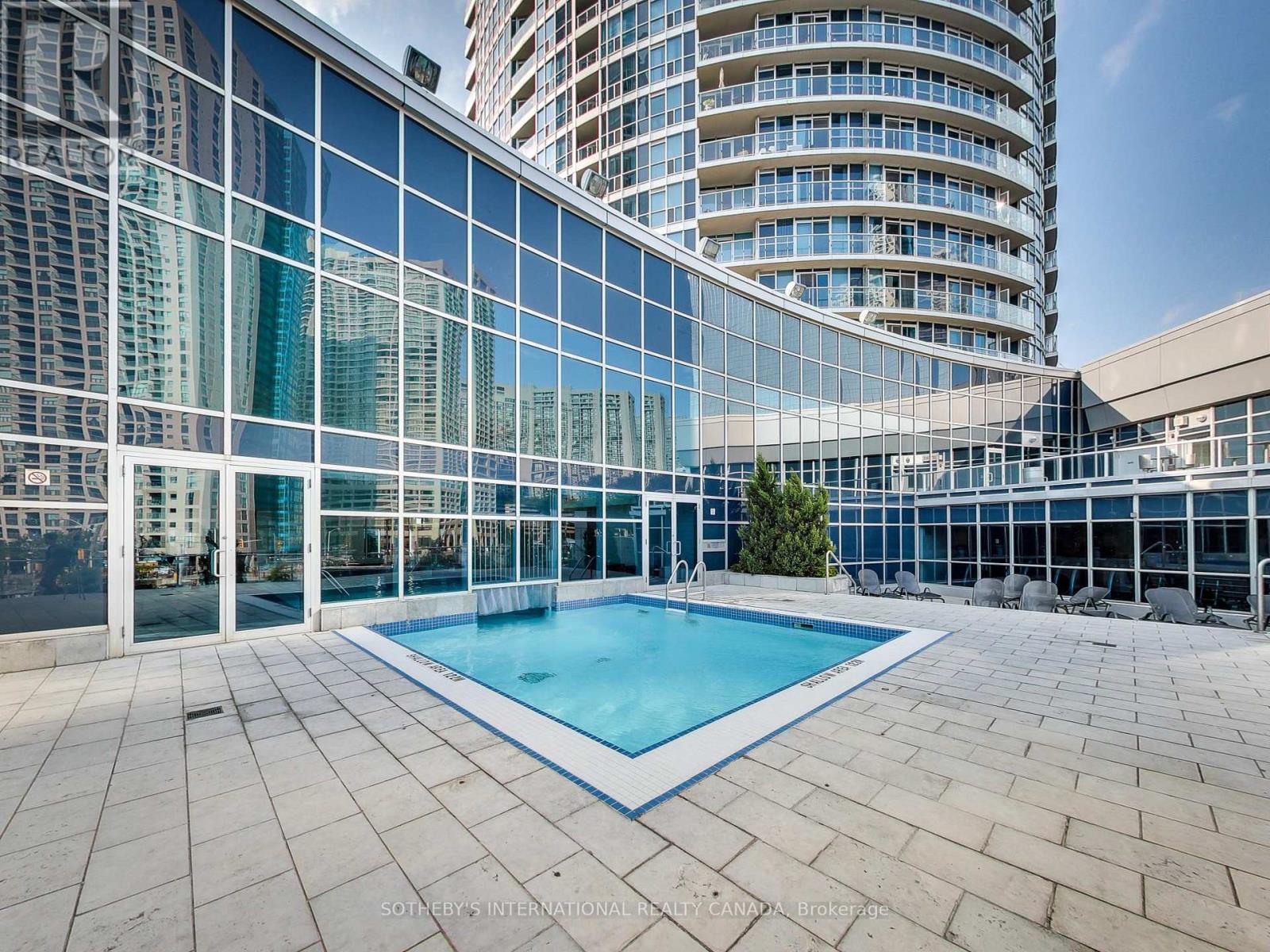 505 - 218 Queens Quay W, Toronto (Waterfront Communities), Ontario  M5J 2Y6 - Photo 15 - C12906298