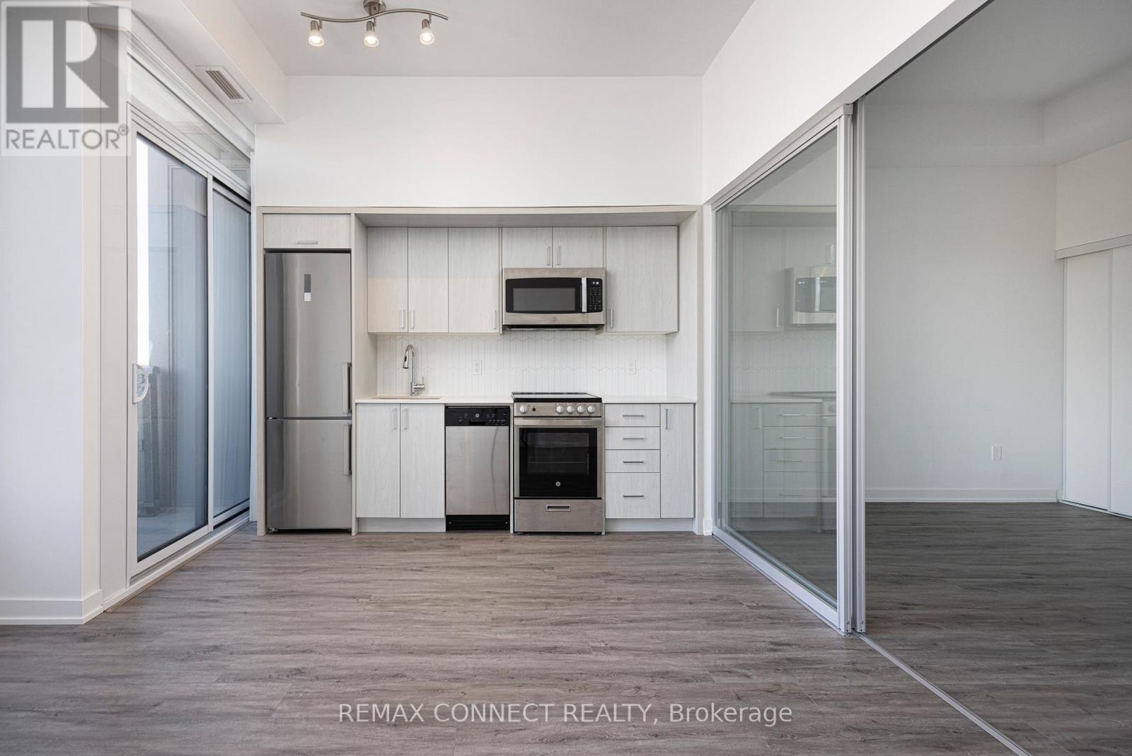 708 - 1 Cardiff Road, Toronto, Ontario  M4P 0G2 - Photo 4 - C12906308