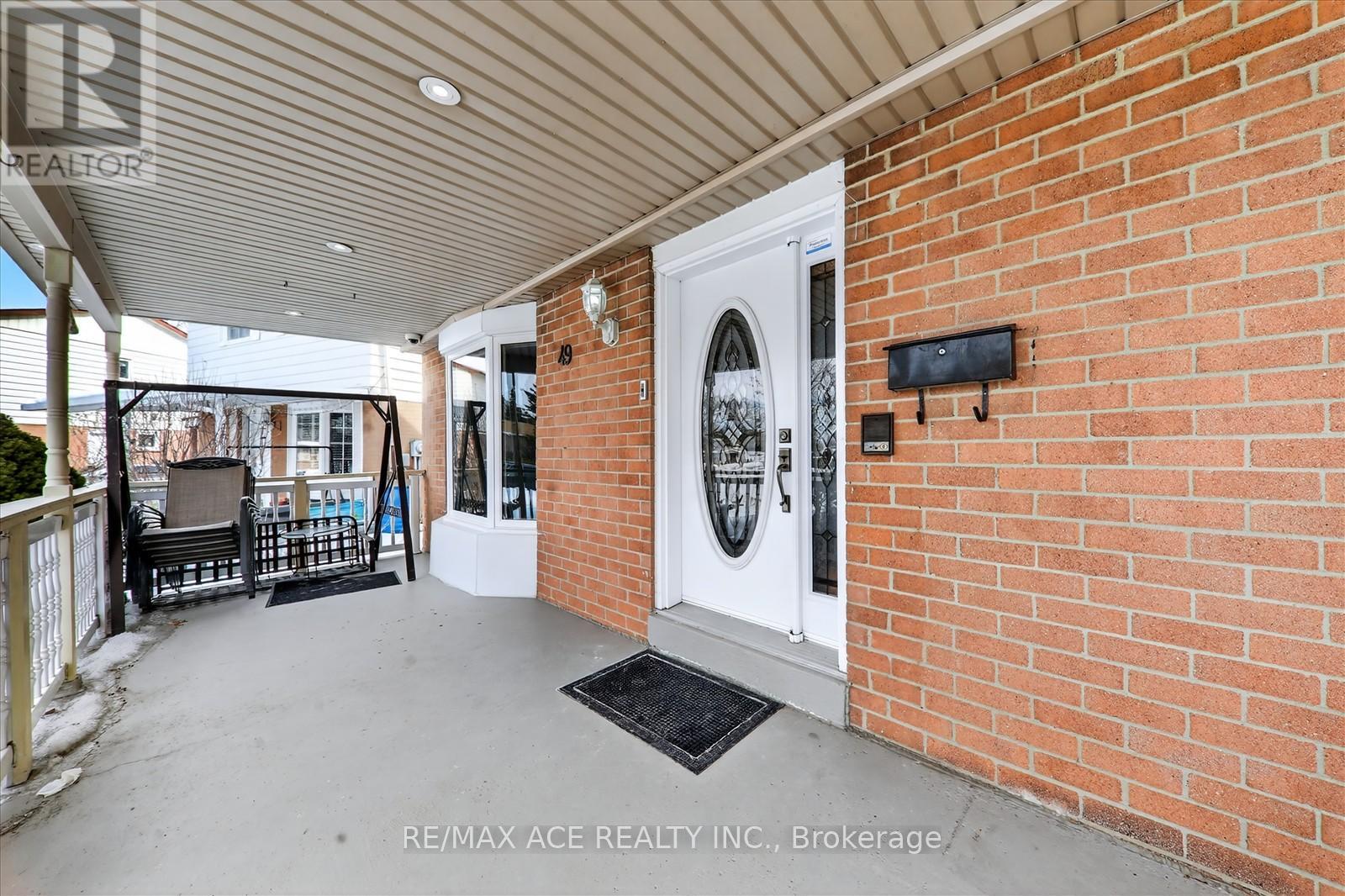 49 Winstanly Crescent, Toronto, Ontario  M1B 1N3 - Photo 10 - E12906274