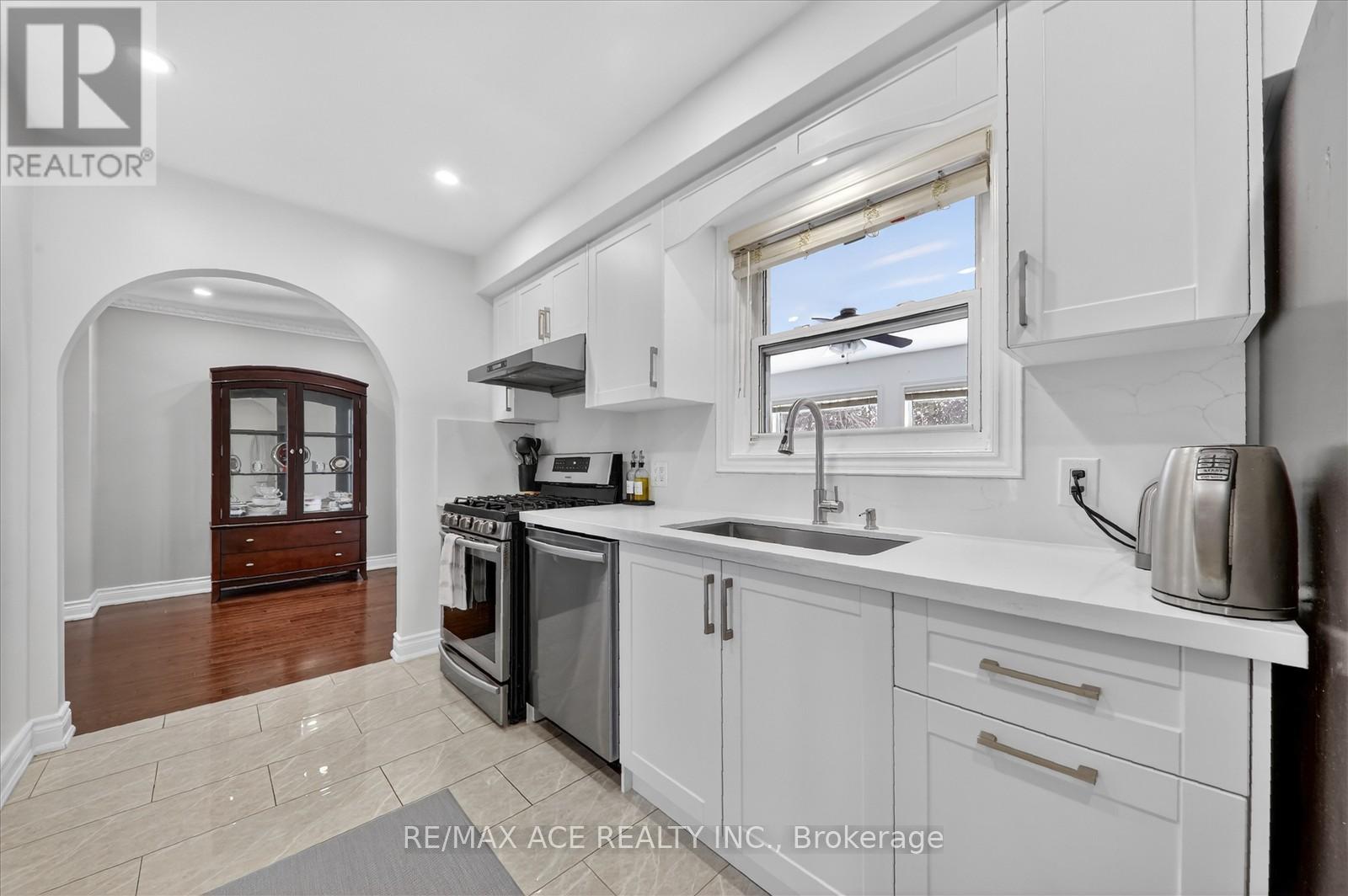 49 Winstanly Crescent, Toronto, Ontario  M1B 1N3 - Photo 14 - E12906274