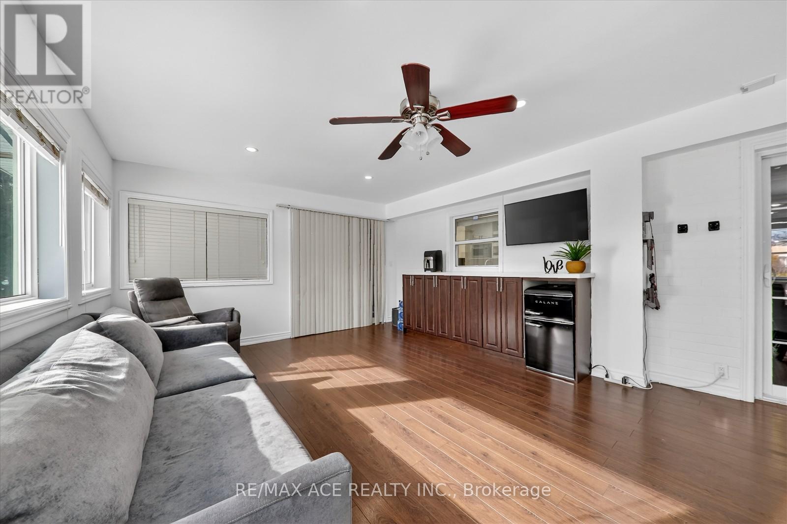 49 Winstanly Crescent, Toronto, Ontario  M1B 1N3 - Photo 23 - E12906274