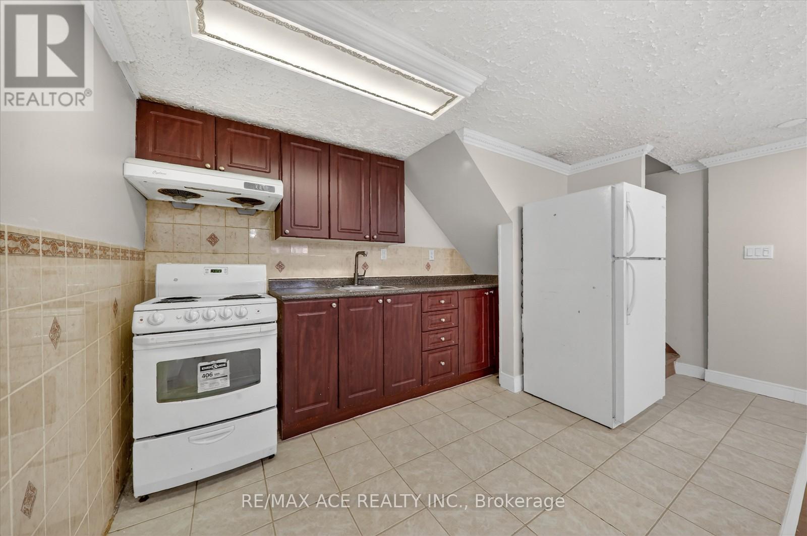 49 Winstanly Crescent, Toronto, Ontario  M1B 1N3 - Photo 39 - E12906274