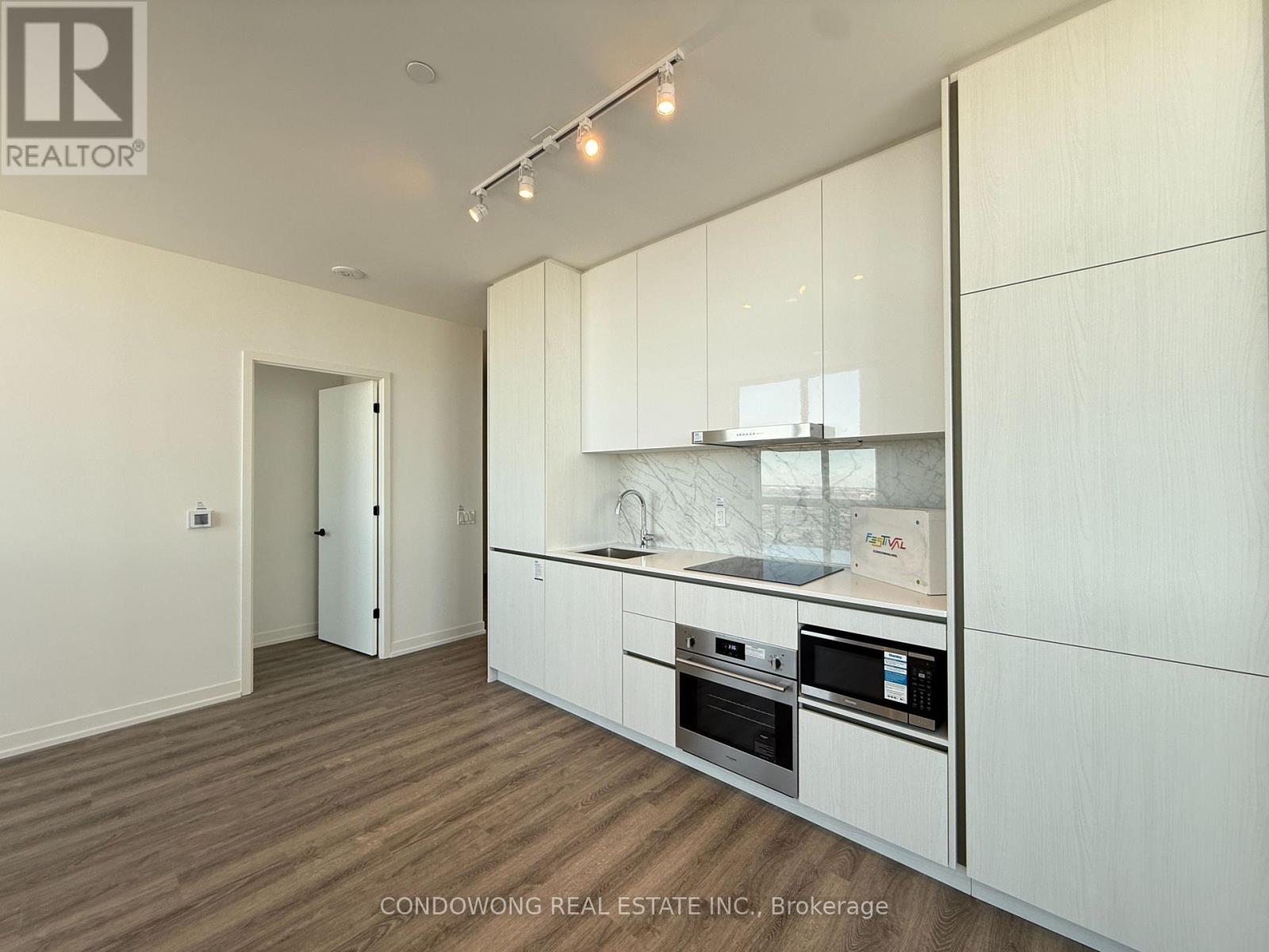 6002 - 8 Interchange Way, Vaughan, Ontario  L4K 0R2 - Photo 5 - N12906230