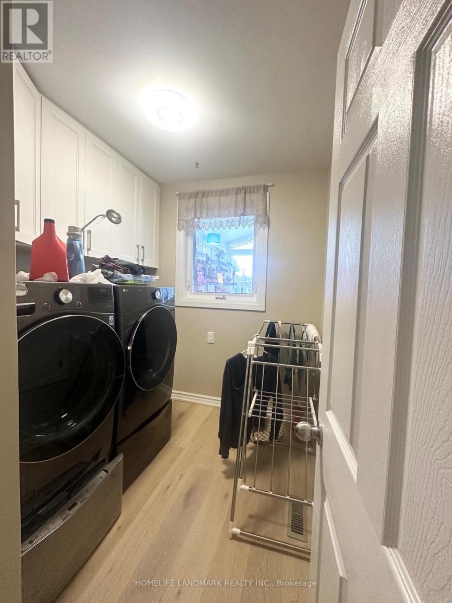 70 Maple Grove Avenue, Richmond Hill, Ontario  L4E 2X2 - Photo 26 - N12906260