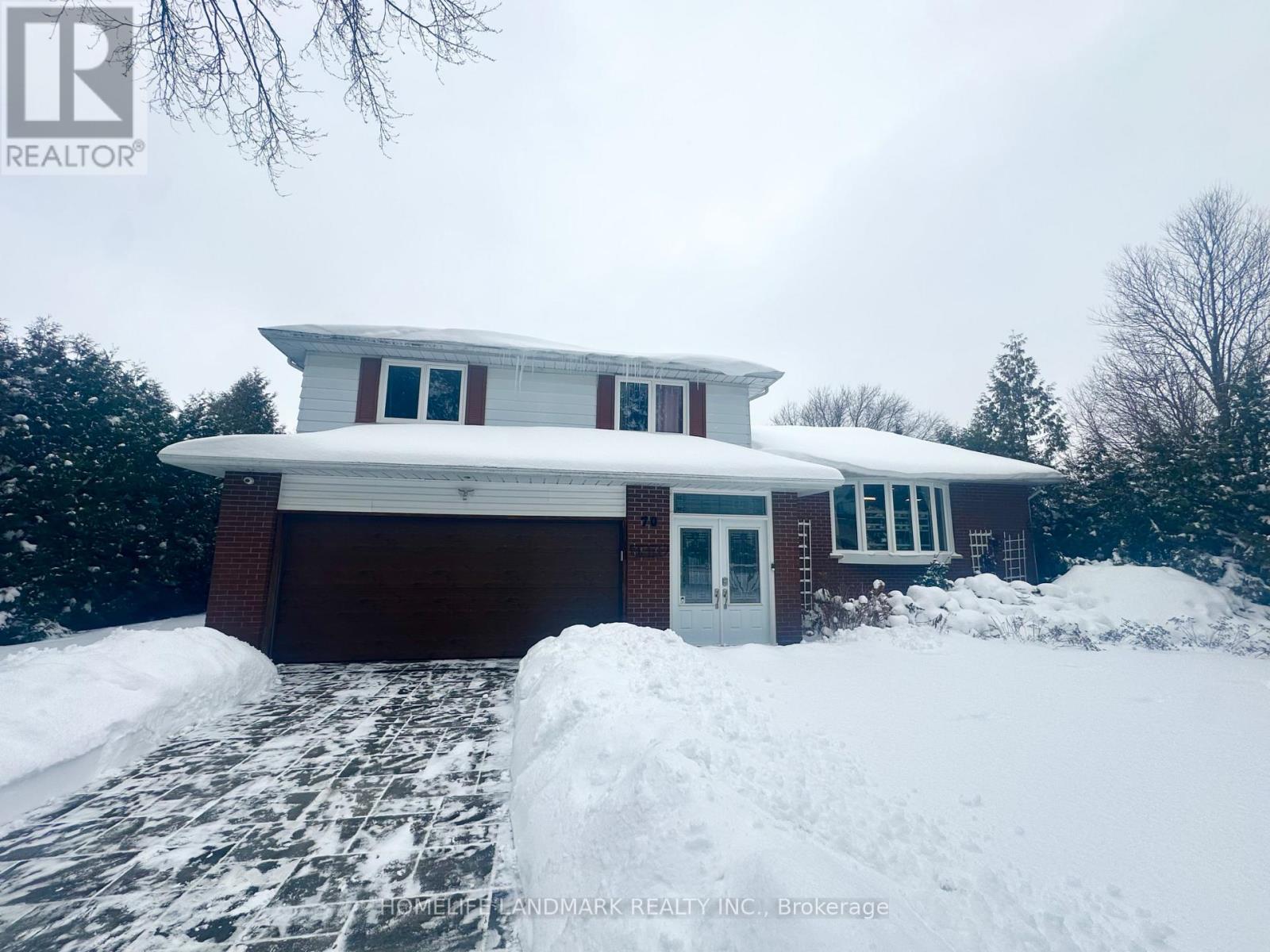 70 Maple Grove Avenue, Richmond Hill, Ontario  L4E 2X2 - Photo 3 - N12906260